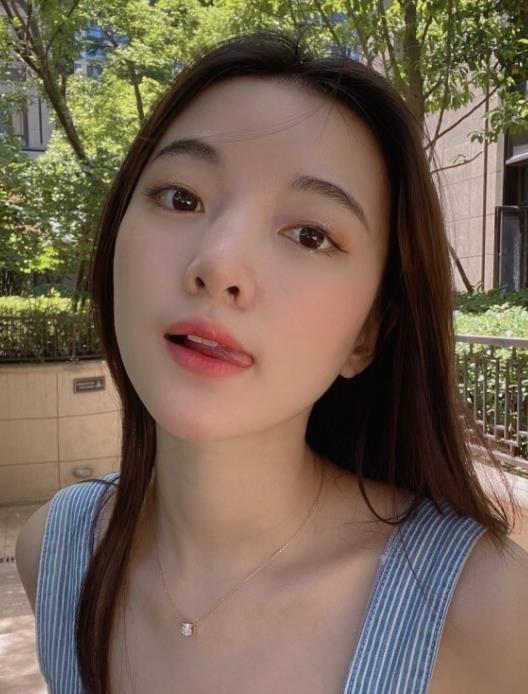 p站宅男圈流传的校花大学生系列之一