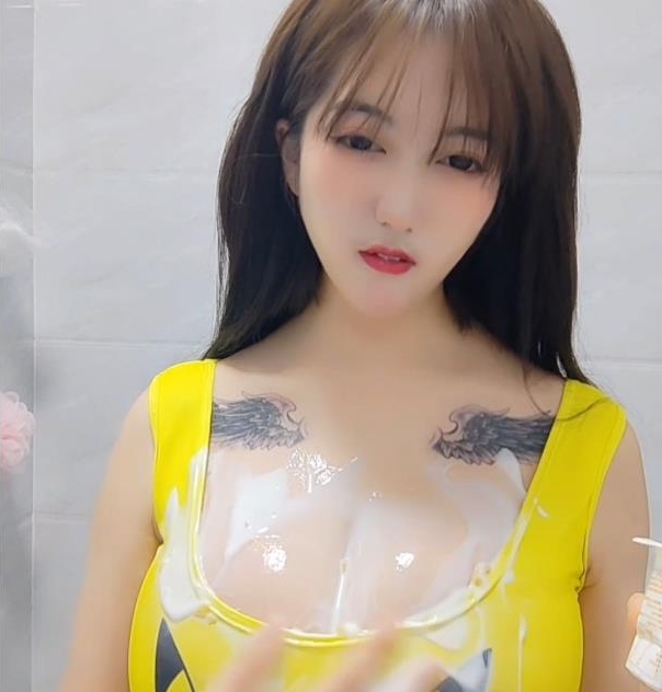 奈何喜欢,两手难握,精选乳白液体等你品尝