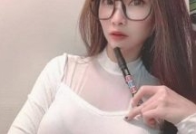 《气质女主的高颜值长腿,完美展现反差魅力》