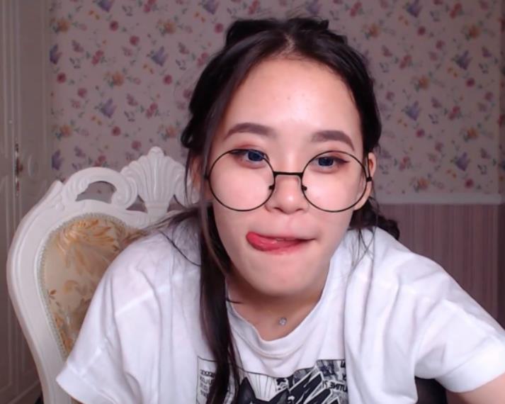 限时独家国际超敏感可爱镜娘,让你的世界更加美妙!