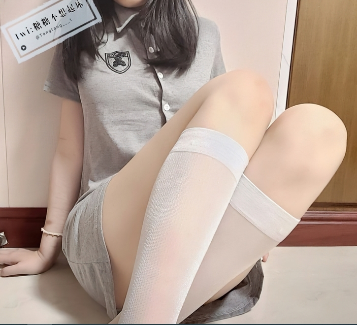 可爱兔主播糖心vlog的cuteli