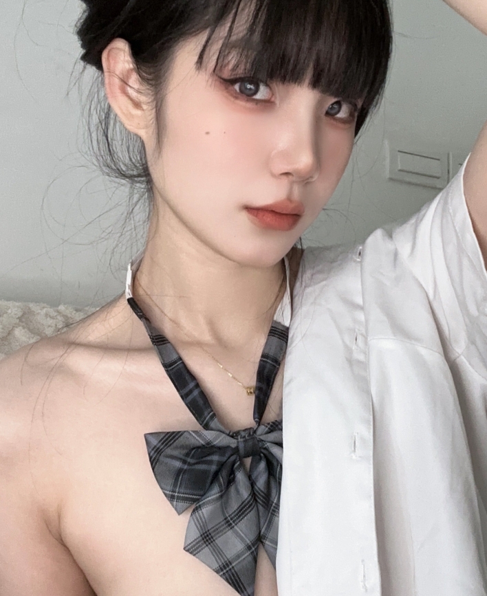 《露脸flj小瓜陆,男友嘴艺合集,31P,高清大片,限时下载!》