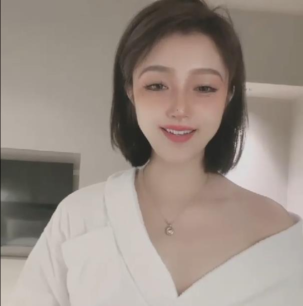 绿播成都X感成熟主妇天真大合集