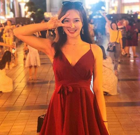 甜美少妇的多人运动橙子