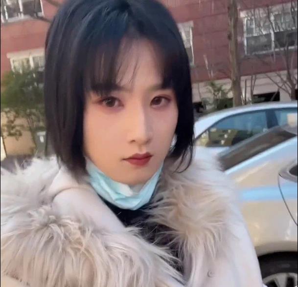TS-CDXUN:网红闺蜜打野自娱自乐,前列腺大战,相貌酷似马小跳,OnlyFans全集