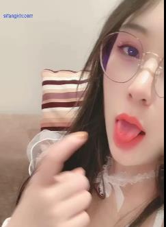 砂糖：软妹子长腿A4腰，51个视频1G，九尾姿势出众