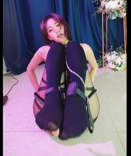 网易CC自拍达人胡椒25分钟原视频，点赞小伙伴下载观看