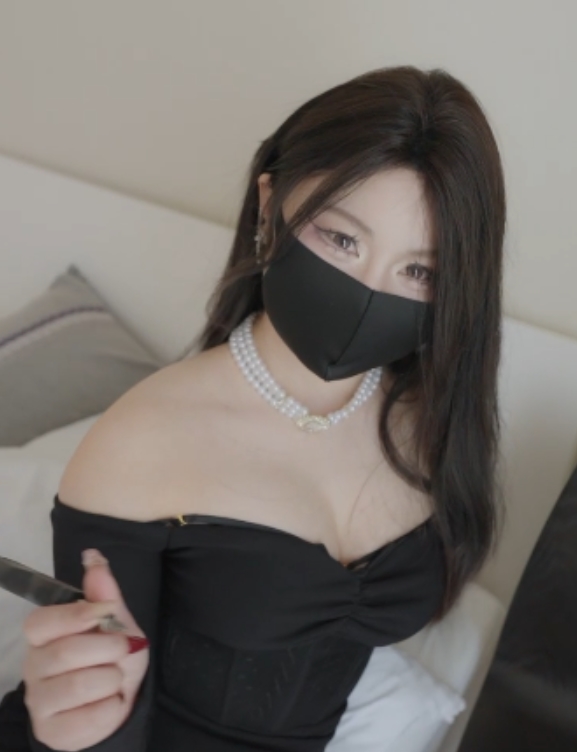 娜娜:原版4K视频,81个更新,306.8g