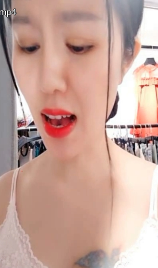 “时尚衣橱老板娘直播合集：32个视频26.49G百度云精彩时尚盛宴”