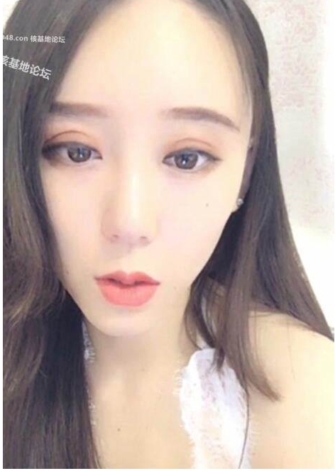 《艾薇儿baby》虎牙美女合集：笑容灿烂，游戏搞怪