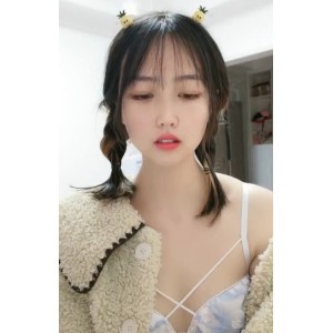 清纯可爱00后大四小学妹抠动放飞自我表演，粉嫩某处让人沉沦