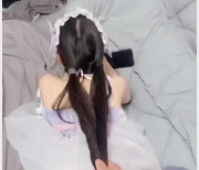 温软软-小合集[48V-2.6G]：自拍短视频互动露脸，三人游用嘴特写妹妹