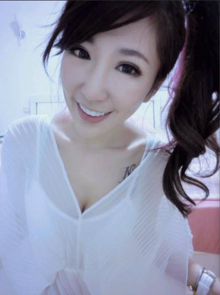 台湾Swag女神贝拉alleys全系列视频合集,2.7G大容量,人气爆棚!