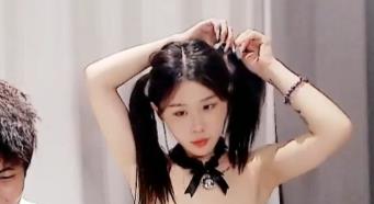 纯欲美少女菜菜自拍完整版，总时长57分钟，颜值身材一流，直播精彩不容错过！