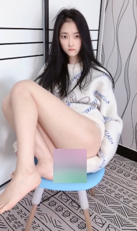 9分天花板颜值清纯嫩妹妹,高价打赏放飞自我不明液体,姨妈来袭一滩血