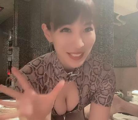 韩国财阀御姐mistress_natsumiOnlyFans独家视频[2V1.7G]下载