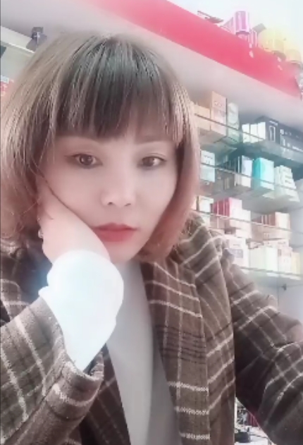 肥姐搭讪顾客，收藏百度视频，温馨小店