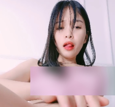 18岁宝宝饿了，丝袜诱惑，视频大小174v434.6g，收藏365、百度、ED2K，新增141v，网友热议的年轻美女视频