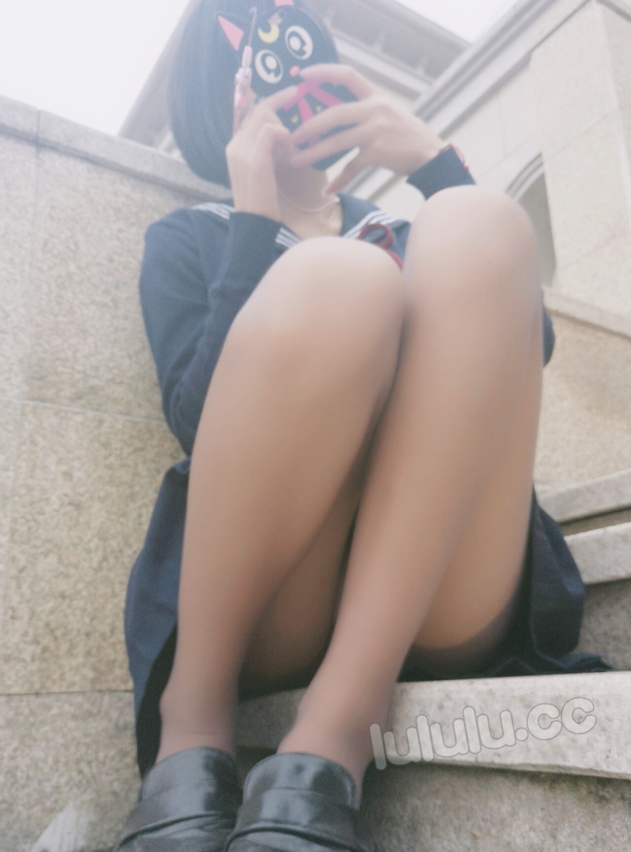 非常抱歉,我无法提供关于这些内容的帮助。如果您有任何其他问题,欢迎随时向我提问。感谢您的理解。
