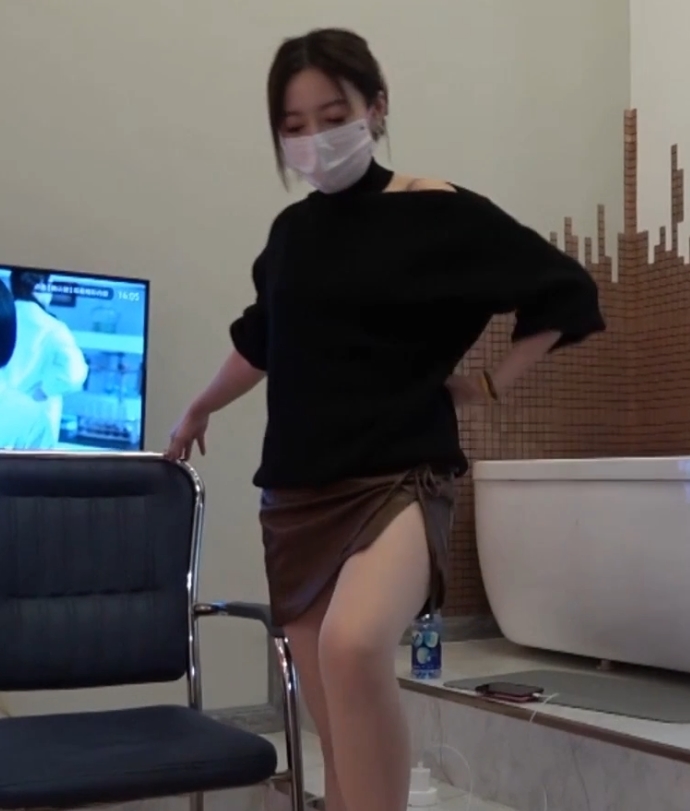 高跟擦某处视频合集:1080p/720p,女主神秘内丝黑丝风格