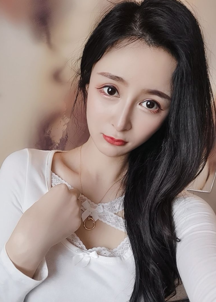 迷人蔓CC私拍视频1.86G，真实空姐收藏量惊人