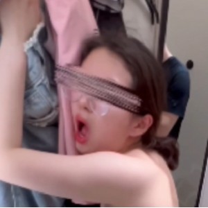 推特人气博主YH_0512商场试衣间最新合集3V12.6G，收藏自用