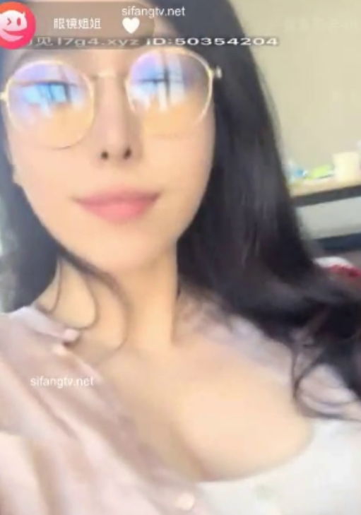 百度风韵眼镜姐姐诱惑聊天表演合集22部9.2G,内容稀缺,按需下载
