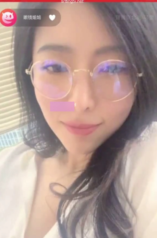 百度风韵眼镜姐姐诱惑聊天表演合集22部9.2G,内容稀缺,按需下载