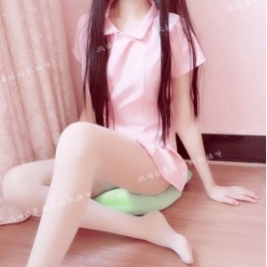 微博草莓味的软糖呀清晨白露黑色运动1部50G太诱人