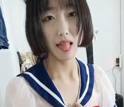 骨逗妹子小奶敷敷视频合集33部21G珍藏版