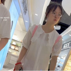 诱惑JK学生妹逛街视频1部510.5MBKFC