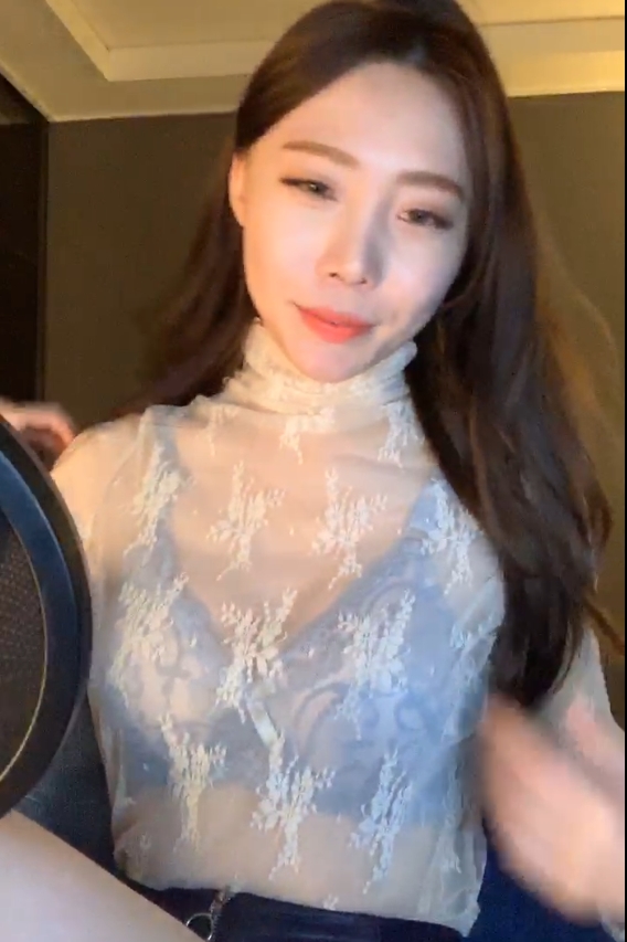 百度云rimha深夜尺度直播合集18部27.7G丝袜大腿蕾丝边诱人