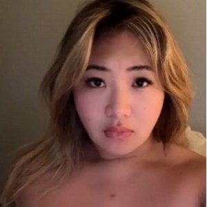 推特RocketReyna网黄视频1部122.6MB诱惑