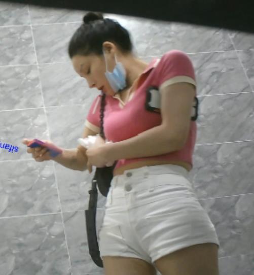 前台空姐53G隔墙有眼侧拍合集高清私密劲爆