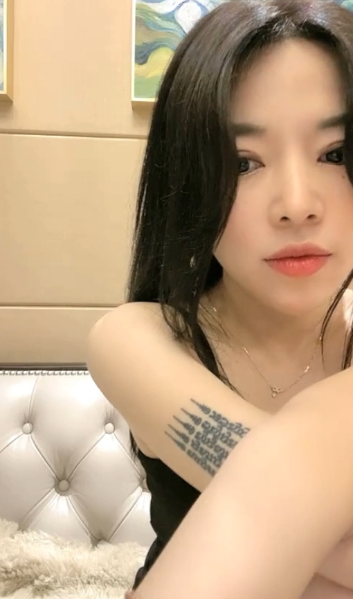 艺术小雅直播10.2G多部合集大罩杯美腿妖娆难挡