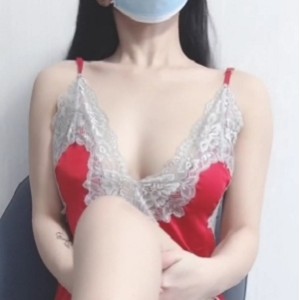 推特仙仙小草莓红色睡衣定制视频1V152M撩人身材
