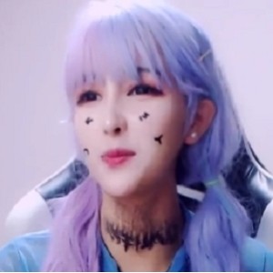 紫发damiCB站绝美cos秀3V1.19G太诱人了
